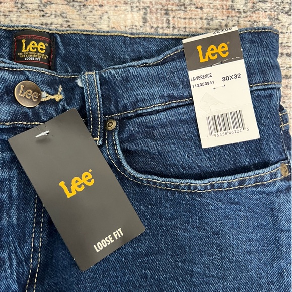 NWT Lee Loose Fit Straight Leg Men’s Jeans 30x32 Blue Denim Cotton - Picture 9 of 16